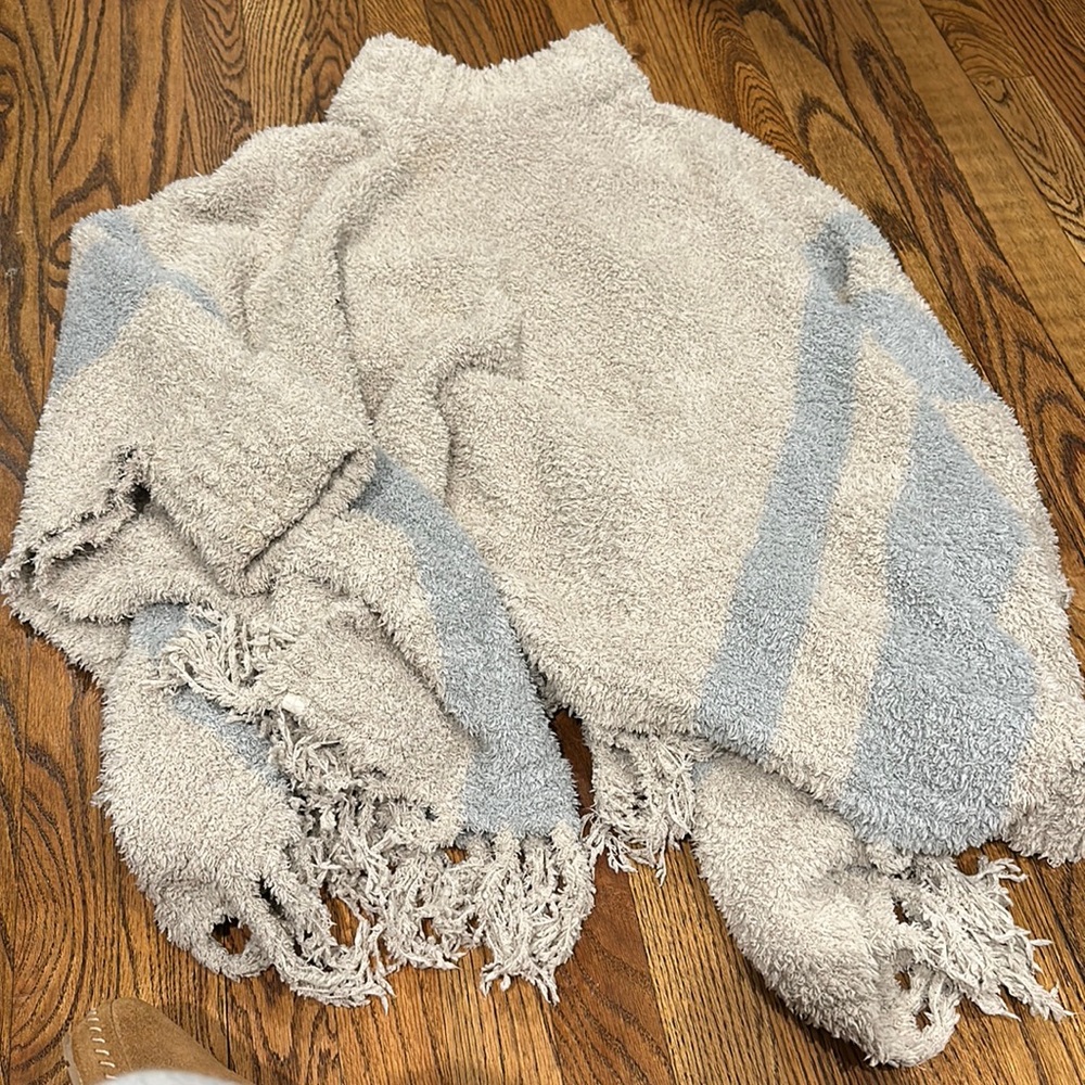 Barefoot dreams poncho